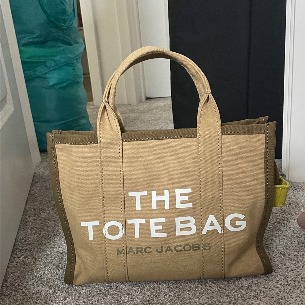 Marc Jacobs Canvas Tote Bag in Khaki with White Logo